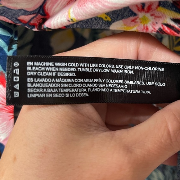 CACTUS MAN Ricky Singh Tropical Floral Button Up Shirt Size Small - Picture 7 of 8